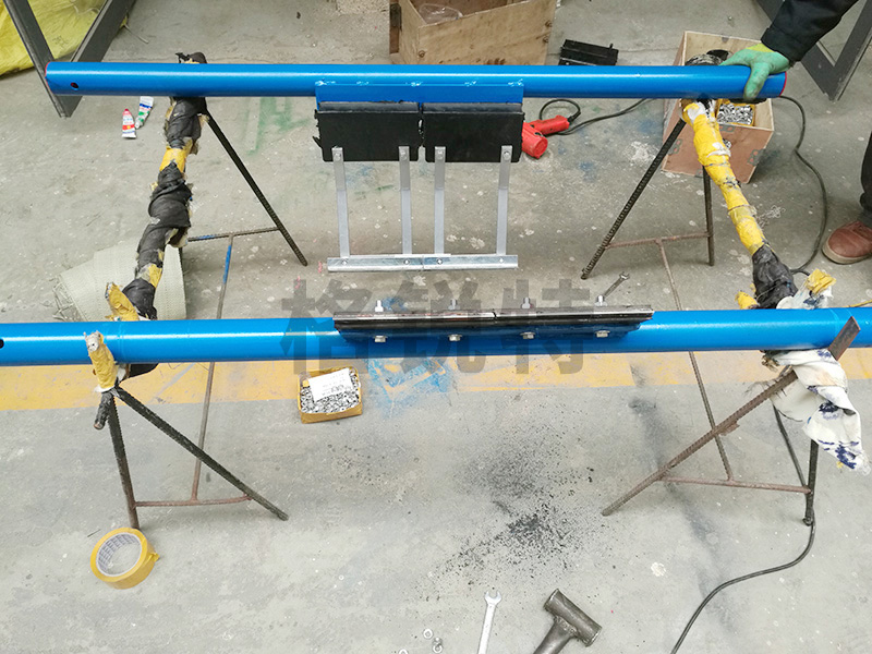 彈簧式可調節合金清掃器 彈簧式可調節合金清掃器